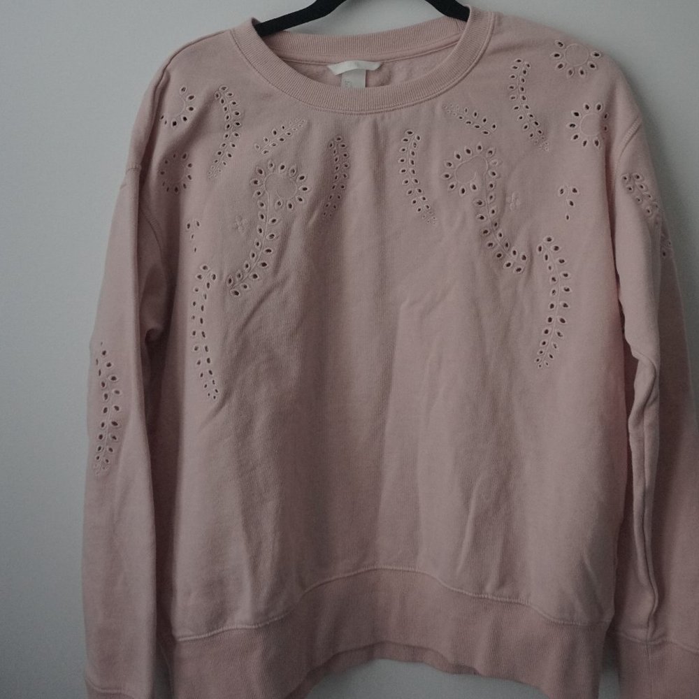 H&M Pastel Pink Sweater w/ Flower Cut Out Design